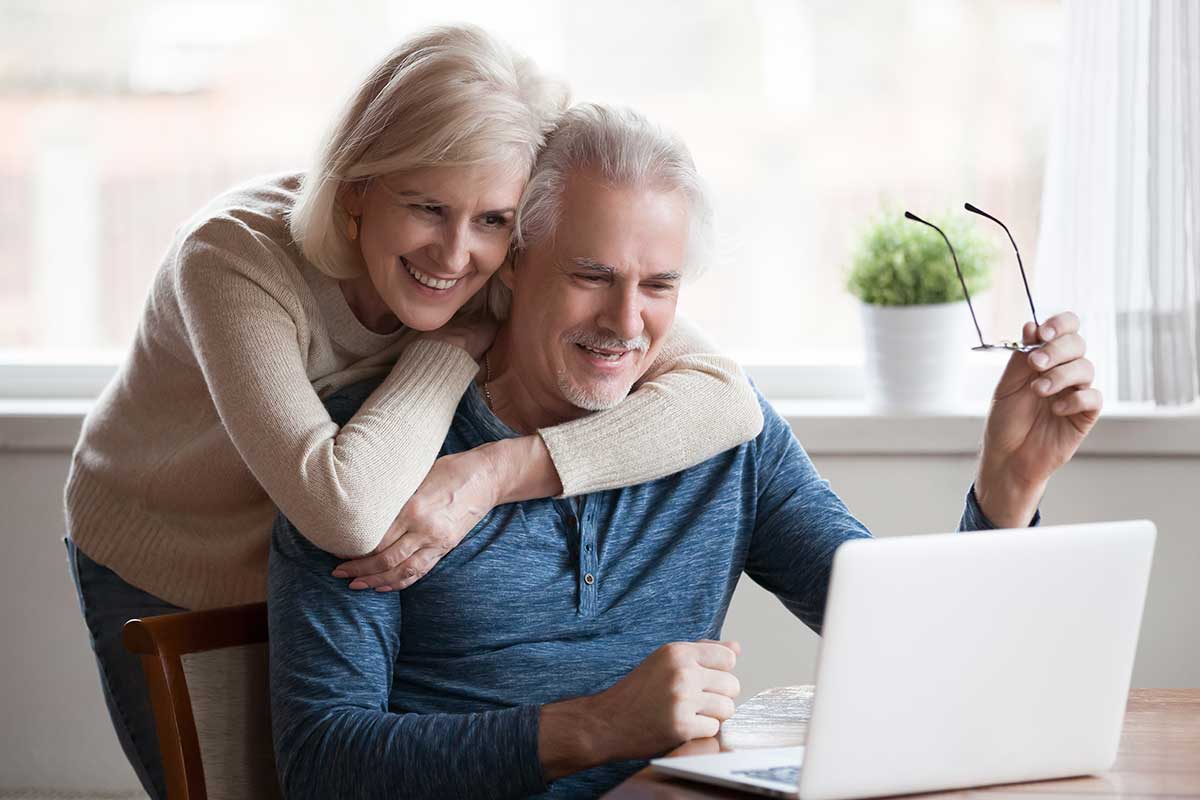 couple on computer